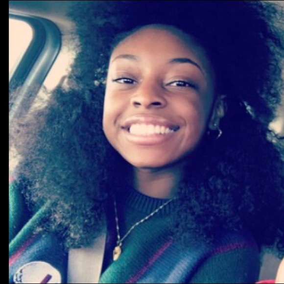 Meet your Posher, Auri - Picture 3 of 3